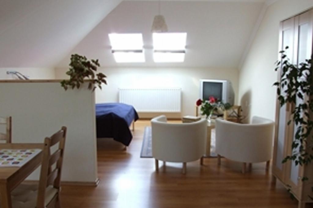 Ilona Apartmanhaz 科马罗姆 外观 照片