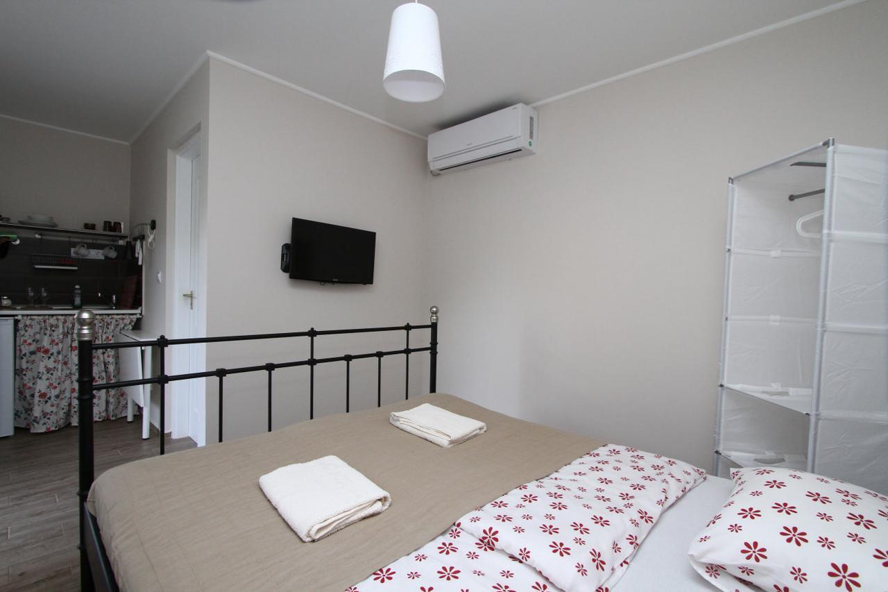 Ilona Apartmanhaz 科马罗姆 外观 照片